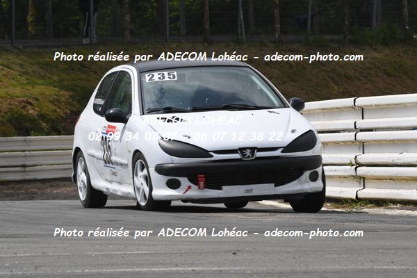 http://v2.adecom-photo.com/images//3.FOL'CAR/2023/FOL_CAR_MAYENNE_2023/POUDEROUX_Xavier/30A_7972.JPG