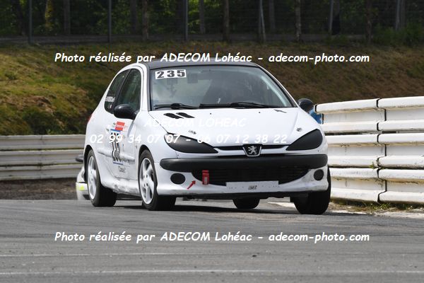 http://v2.adecom-photo.com/images//3.FOL'CAR/2023/FOL_CAR_MAYENNE_2023/POUDEROUX_Xavier/30A_7997.JPG