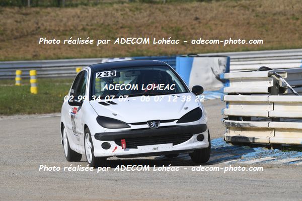 http://v2.adecom-photo.com/images//3.FOL'CAR/2023/FOL_CAR_MAYENNE_2023/POUDEROUX_Xavier/30A_9024.JPG