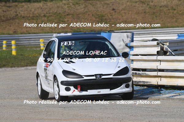 http://v2.adecom-photo.com/images//3.FOL'CAR/2023/FOL_CAR_MAYENNE_2023/POUDEROUX_Xavier/30A_9025.JPG