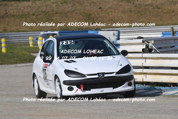 http://v2.adecom-photo.com/images//3.FOL'CAR/2023/FOL_CAR_MAYENNE_2023/POUDEROUX_Xavier/30A_9026.JPG