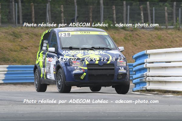 http://v2.adecom-photo.com/images//3.FOL'CAR/2023/FOL_CAR_MAYENNE_2023/REBMANN_Nicolas/30A_7627.JPG