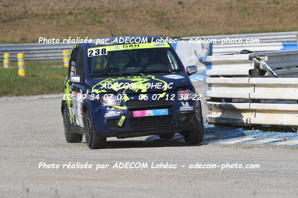 http://v2.adecom-photo.com/images//3.FOL'CAR/2023/FOL_CAR_MAYENNE_2023/REBMANN_Nicolas/30A_8956.JPG