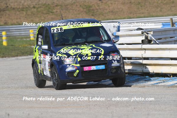 http://v2.adecom-photo.com/images//3.FOL'CAR/2023/FOL_CAR_MAYENNE_2023/REBMANN_Nicolas/30A_8975.JPG