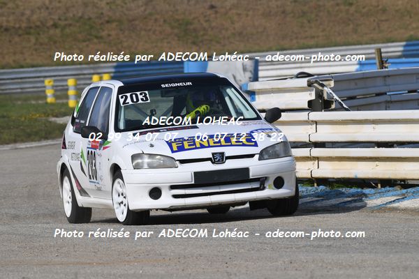 http://v2.adecom-photo.com/images//3.FOL'CAR/2023/FOL_CAR_MAYENNE_2023/SEIGNEUR_Matteo/30A_9132.JPG