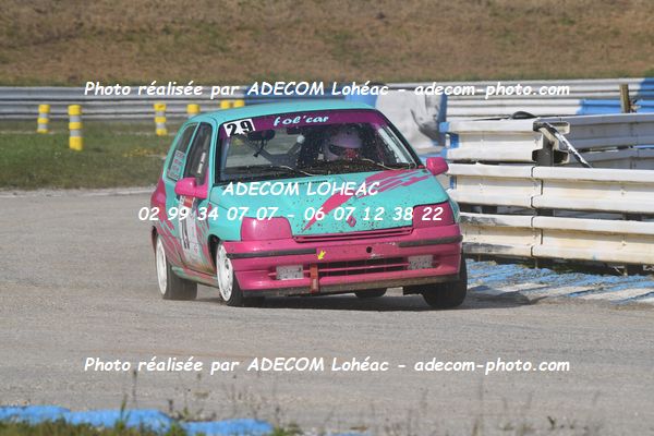 http://v2.adecom-photo.com/images//3.FOL'CAR/2023/FOL_CAR_MAYENNE_2023/SIMIER_AnaisGREGOIRE_Florian/30A_8715.JPG