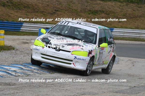 http://v2.adecom-photo.com/images//3.FOL'CAR/2023/FOL_CAR_MAYENNE_2023/SURIN_LarryTHIBAULT_Kevin/30A_8498.JPG