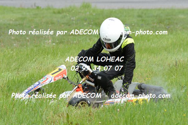 http://v2.adecom-photo.com/images//4.KARTING/2019/CHAMPIONNAT_DE_LIGUE_KARTING_LOHEAC_2019/CADETS/LENEVEU_Matteo/37A_0183.JPG