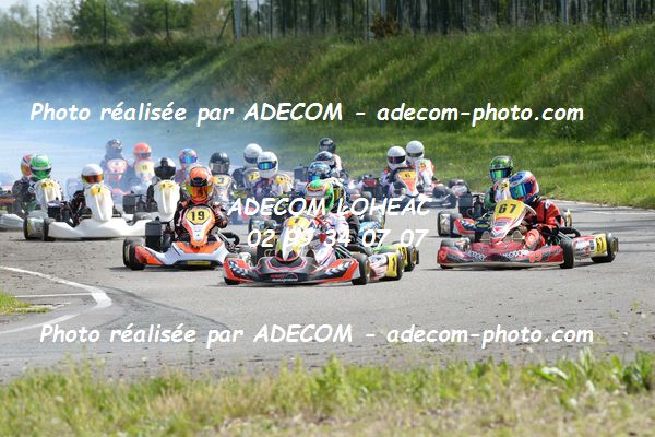 http://v2.adecom-photo.com/images//4.KARTING/2019/CHAMPIONNAT_DE_LIGUE_KARTING_LOHEAC_2019/NATIONALE/MARION_Maxime/37A_8978.JPG
