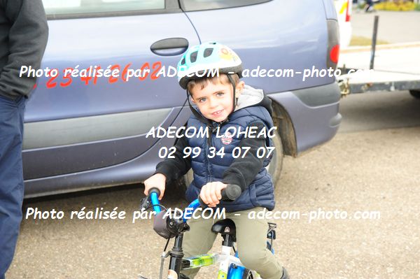 http://v2.adecom-photo.com/images//4.KARTING/2020/CHAMPIONNAT_DE_LIGUE_LOHEAC_2020/AMBIANCE_DIVERS/05E_8811.JPG