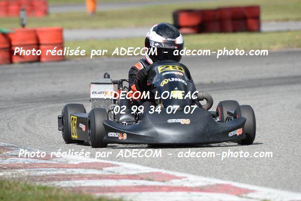http://v2.adecom-photo.com/images//4.KARTING/2020/CHAMPIONNAT_DE_LIGUE_LOHEAC_2020/CADET/MERIENNE_Evan/05A_5039.JPG