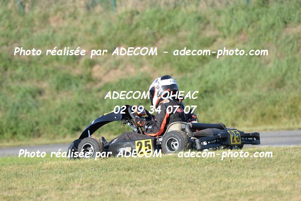 http://v2.adecom-photo.com/images//4.KARTING/2020/CHAMPIONNAT_DE_LIGUE_LOHEAC_2020/CADET/MERIENNE_Evan/05A_6732.JPG