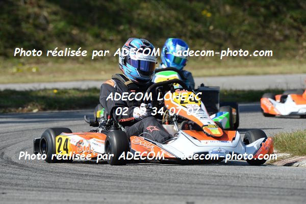 http://v2.adecom-photo.com/images//4.KARTING/2020/CHAMPIONNAT_DE_LIGUE_LOHEAC_2020/DD2_DD2_MASTER/FRANCOIS_Antoine/05A_8221.JPG