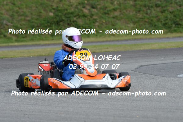 http://v2.adecom-photo.com/images//4.KARTING/2020/CHAMPIONNAT_DE_LIGUE_LOHEAC_2020/NATIONALE/ABADIE_Adrien/05A_7723.JPG