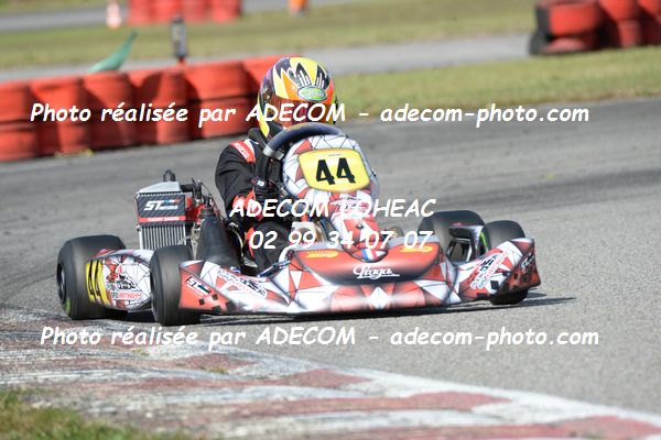 http://v2.adecom-photo.com/images//4.KARTING/2020/CHAMPIONNAT_DE_LIGUE_LOHEAC_2020/NATIONALE/DUPONT_Hugo/05A_5453.JPG