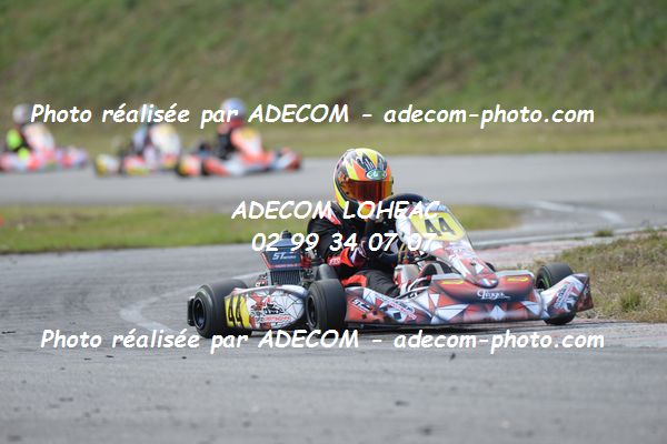 http://v2.adecom-photo.com/images//4.KARTING/2020/CHAMPIONNAT_DE_LIGUE_LOHEAC_2020/NATIONALE/DUPONT_Hugo/05A_7609.JPG