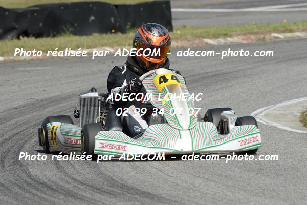 http://v2.adecom-photo.com/images//4.KARTING/2020/CHAMPIONNAT_DE_LIGUE_LOHEAC_2020/ROTAX_ROTAX_MASTER/LECROQ_Fabrice/05A_4974.JPG