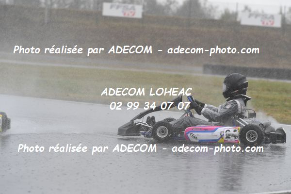 http://v2.adecom-photo.com/images//4.KARTING/2021/CHAMPIONNAT_DE_FRANCE_KARTING_2021/NATIONALE/GATINEAUD_Laura/46A_4850.JPG