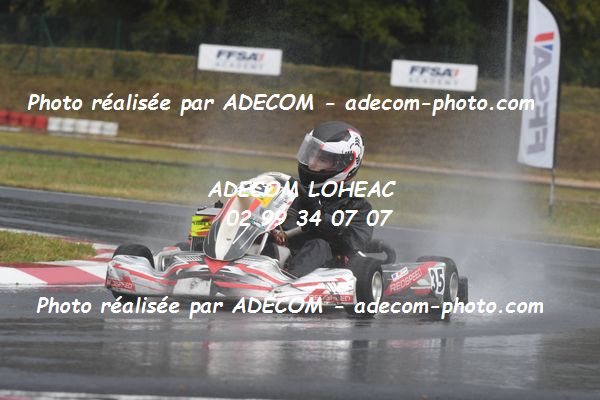 http://v2.adecom-photo.com/images//4.KARTING/2021/CHAMPIONNAT_DE_FRANCE_KARTING_2021/NATIONALE/VILLAR_Johan/46A_4905.JPG