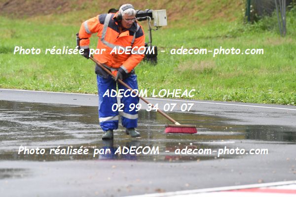 http://v2.adecom-photo.com/images//4.KARTING/2021/CHAMPIONNAT_DE_LIGUE_LOHEAC_2021/AMBIANCE_DIVERS/31A_6437.JPG