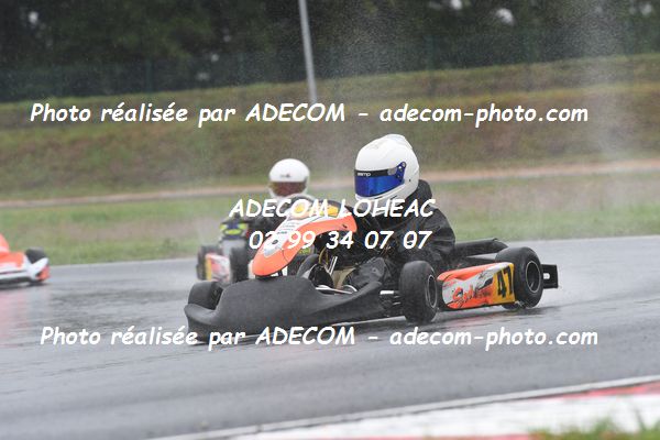 http://v2.adecom-photo.com/images//4.KARTING/2021/CHAMPIONNAT_DE_LIGUE_LOHEAC_2021/CADETS/BOUDER_Sacha/31A_5945.JPG