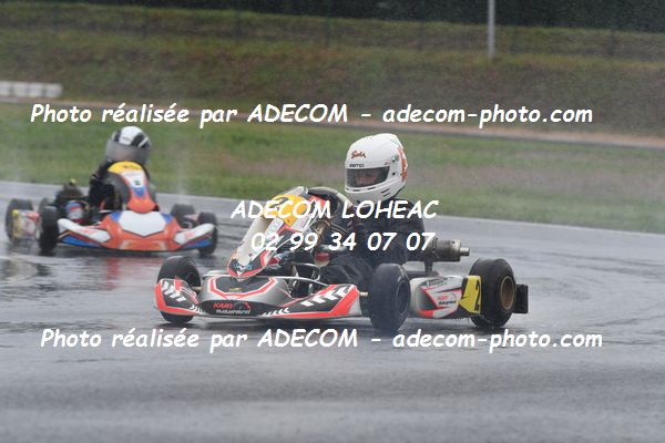 http://v2.adecom-photo.com/images//4.KARTING/2021/CHAMPIONNAT_DE_LIGUE_LOHEAC_2021/MINIMES/COUEDEL_Enzo/31A_6017.JPG