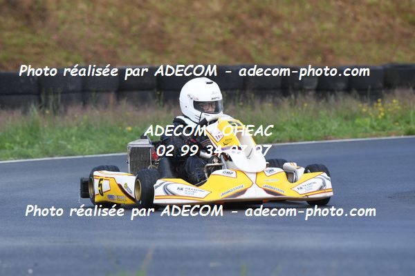 http://v2.adecom-photo.com/images//4.KARTING/2021/CHAMPIONNAT_DE_LIGUE_LOHEAC_2021/NATIONALE/BIOJOUT_Yann/31A_6837.JPG