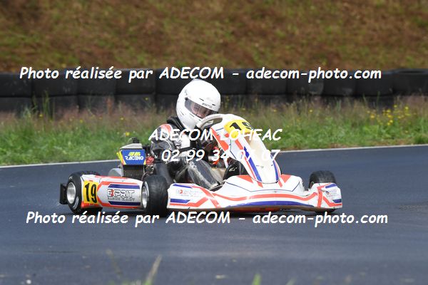 http://v2.adecom-photo.com/images//4.KARTING/2021/CHAMPIONNAT_DE_LIGUE_LOHEAC_2021/NATIONALE/FURET_Ewenn/31A_6853.JPG