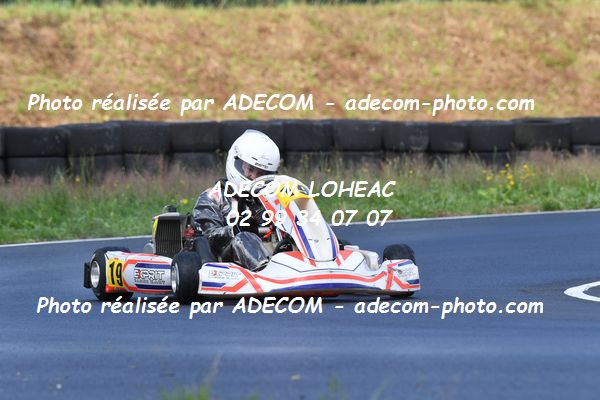 http://v2.adecom-photo.com/images//4.KARTING/2021/CHAMPIONNAT_DE_LIGUE_LOHEAC_2021/NATIONALE/FURET_Ewenn/31A_6883.JPG