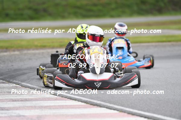 http://v2.adecom-photo.com/images//4.KARTING/2024/CHAMPIONNAT_DE_LIGUE_LOHEAC_2024/ROTAX/CHAUVIGNE_Axel/79A_0738.JPG