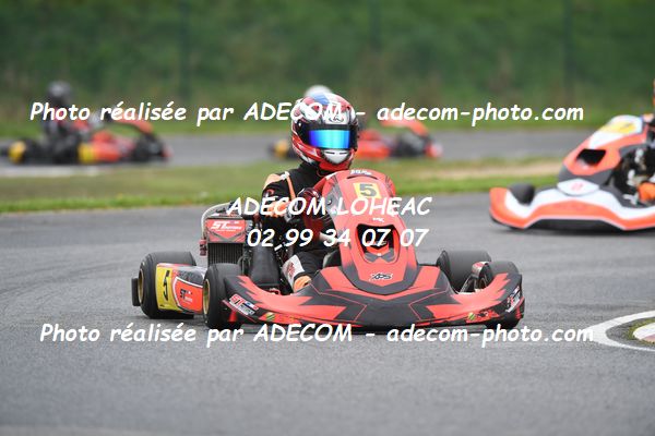 http://v2.adecom-photo.com/images//4.KARTING/2024/CHAMPIONNAT_DE_LIGUE_LOHEAC_2024/ROTAX/FAVRIS_Mathis/70A_7915.JPG