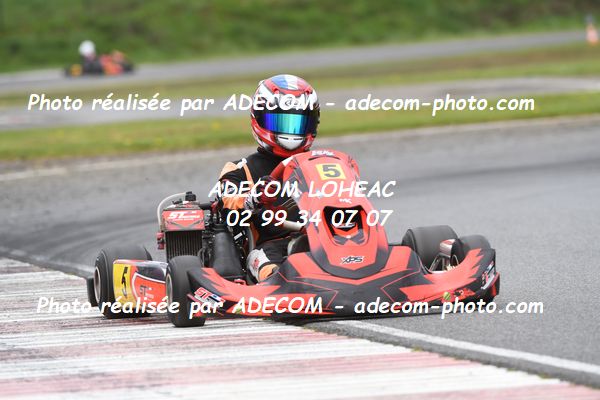 http://v2.adecom-photo.com/images//4.KARTING/2024/CHAMPIONNAT_DE_LIGUE_LOHEAC_2024/ROTAX/FAVRIS_Mathis/79A_0651.JPG