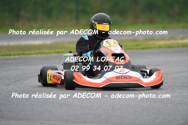 http://v2.adecom-photo.com/images//4.KARTING/2024/CHAMPIONNAT_DE_LIGUE_LOHEAC_2024/ROTAX/LESSERTEUR_Adam/70A_7972.JPG