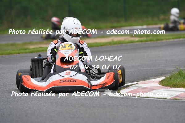 http://v2.adecom-photo.com/images//4.KARTING/2024/CHAMPIONNAT_DE_LIGUE_LOHEAC_2024/ROTAX/MOURET_Kehau/70A_8251.JPG