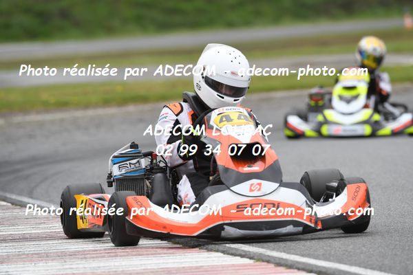 http://v2.adecom-photo.com/images//4.KARTING/2024/CHAMPIONNAT_DE_LIGUE_LOHEAC_2024/ROTAX/MOURET_Kehau/79A_0669.JPG