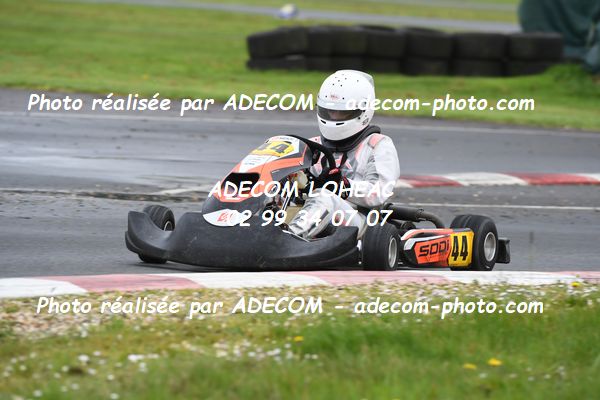 http://v2.adecom-photo.com/images//4.KARTING/2024/CHAMPIONNAT_DE_LIGUE_LOHEAC_2024/ROTAX/MOURET_Kehau/79A_2139.JPG