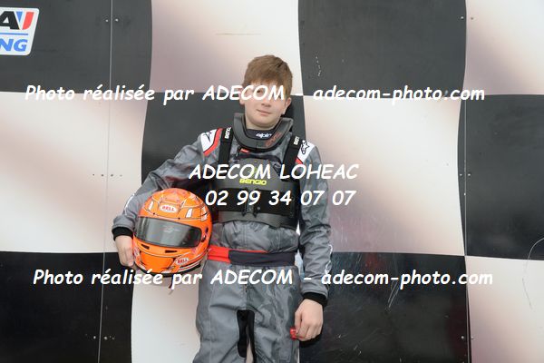 http://v2.adecom-photo.com/images//4.KARTING/2024/CHAMPIONNAT_DE_LIGUE_LOHEAC_2024/ROTAX/SFRANGEU_Liviu/79E_7476.JPG