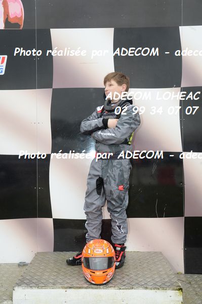 http://v2.adecom-photo.com/images//4.KARTING/2024/CHAMPIONNAT_DE_LIGUE_LOHEAC_2024/ROTAX/SFRANGEU_Liviu/79E_7483.JPG
