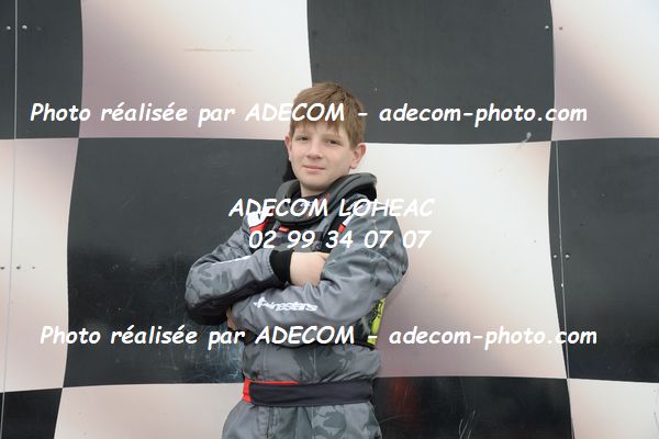 http://v2.adecom-photo.com/images//4.KARTING/2024/CHAMPIONNAT_DE_LIGUE_LOHEAC_2024/ROTAX/SFRANGEU_Liviu/79E_7486.JPG