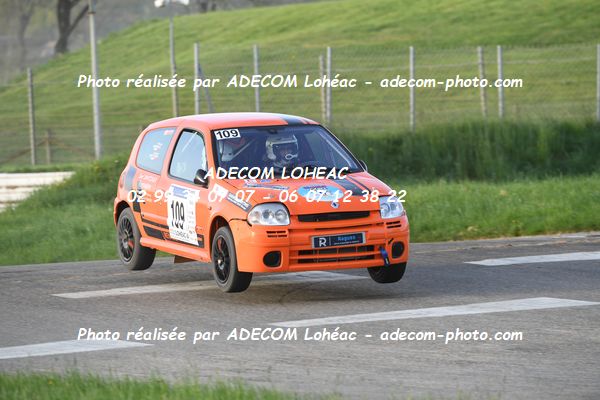 http://v2.adecom-photo.com/images//5.RALLYE/2024/1_RALLYE_LOHEAC_2025/HARIVEL_Dany_DINZTNER_Kevin/45A_9605.JPG