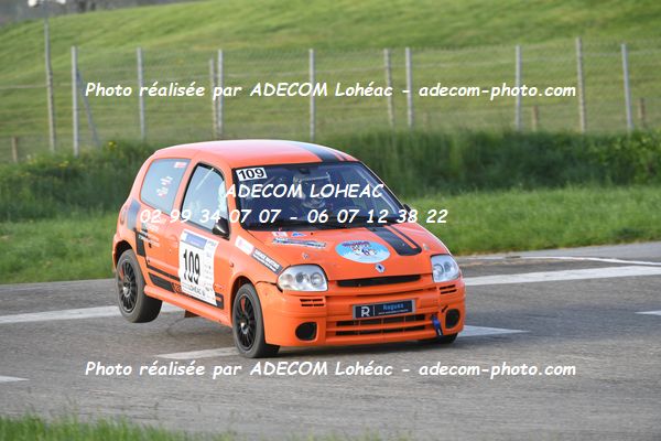 http://v2.adecom-photo.com/images//5.RALLYE/2024/1_RALLYE_LOHEAC_2025/HARIVEL_Dany_DINZTNER_Kevin/45A_9606.JPG