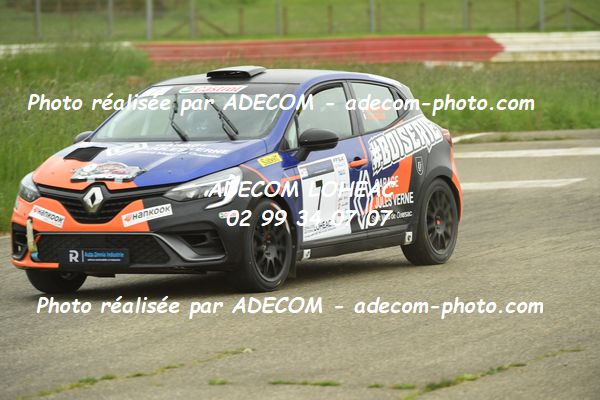 http://v2.adecom-photo.com/images//5.RALLYE/2024/RALLYE_DE_LOHEAC_2024/BORDAGARAY_Thomas_LOISEAU_Antoine/86A_7937.JPG