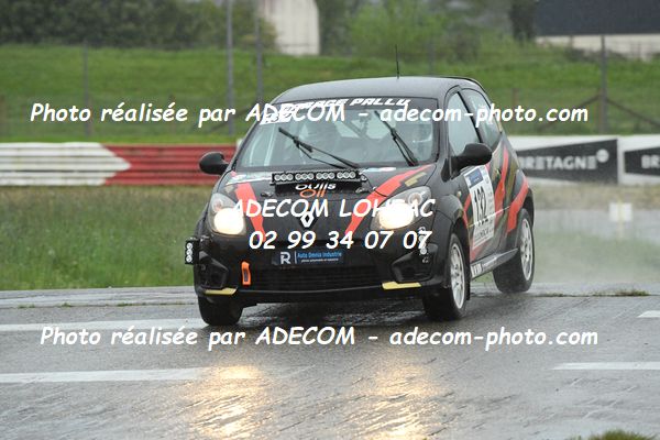 http://v2.adecom-photo.com/images//5.RALLYE/2024/RALLYE_DE_LOHEAC_2024/IMBERT_Alexis_DUPUY_Fabienne/86A_8522.JPG