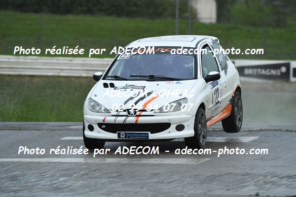 http://v2.adecom-photo.com/images//5.RALLYE/2024/RALLYE_DE_LOHEAC_2024/PENNETIER_Alexandre_PELTIER_Richard/86A_8463.JPG