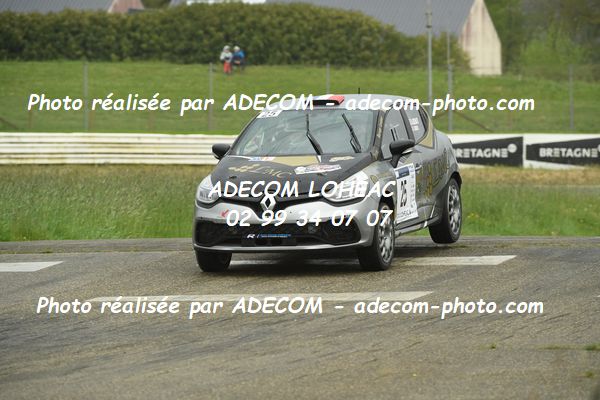 http://v2.adecom-photo.com/images//5.RALLYE/2024/RALLYE_DE_LOHEAC_2024/REBUT_Arthur_REBUT_Jessica/86A_8033.JPG