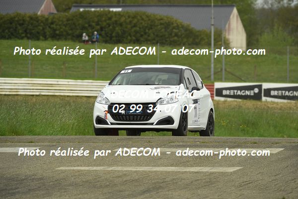 http://v2.adecom-photo.com/images//5.RALLYE/2024/RALLYE_DE_LOHEAC_2024/TREVILLY_Charley_LESENEY_Thomas/86A_7951.JPG