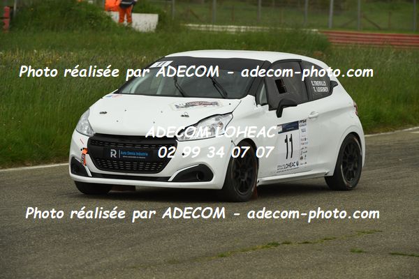 http://v2.adecom-photo.com/images//5.RALLYE/2024/RALLYE_DE_LOHEAC_2024/TREVILLY_Charley_LESENEY_Thomas/86A_7956.JPG