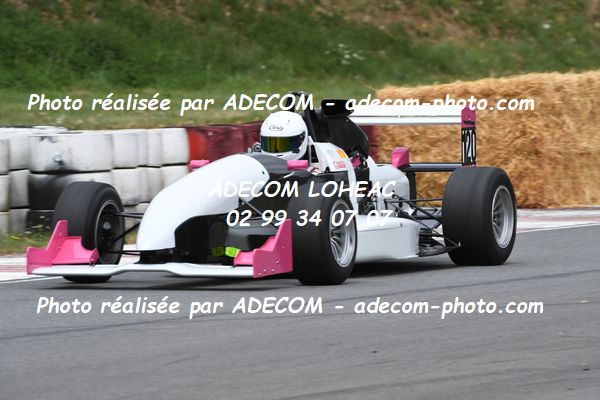 http://v2.adecom-photo.com/images//7.SLALOM/2023/15_SLALOM_LOHEAC_2023/BILLAULT_Bastien/47A_8060.JPG