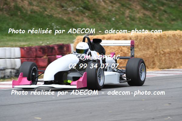 http://v2.adecom-photo.com/images//7.SLALOM/2023/15_SLALOM_LOHEAC_2023/BILLAULT_Bastien/47A_8177.JPG