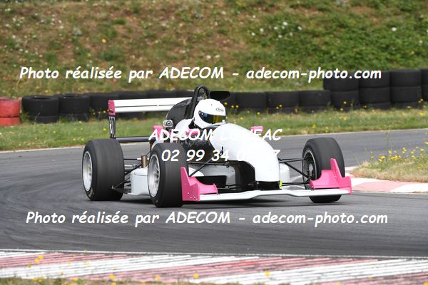 http://v2.adecom-photo.com/images//7.SLALOM/2023/15_SLALOM_LOHEAC_2023/BILLAUT_Stephanie/47A_7313.JPG